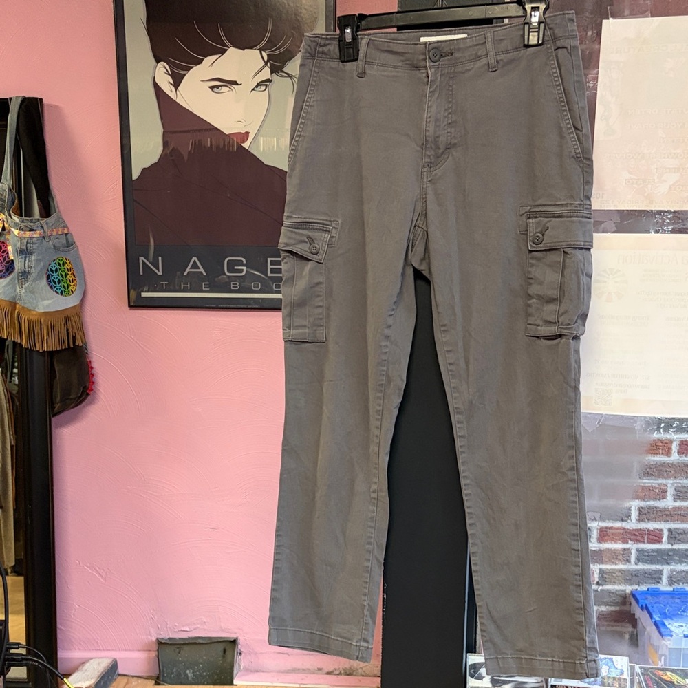 Amazon Essentials Men's Gray Cargo Pants